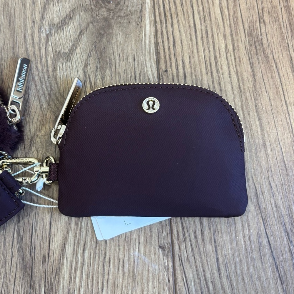 NWT Lululemon Dual Pouch Wristlet *Plush Fleece In Black Plum/Gold - Picture 3 of 8
